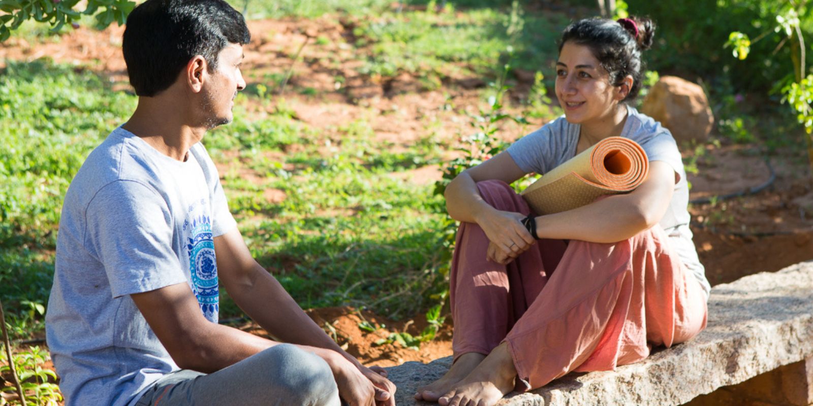 Sivananda_Yoga_Madurai_1600x800_04-01
